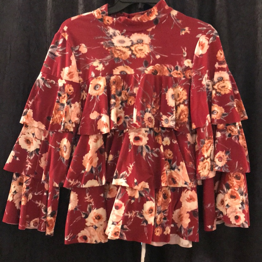 Women’s ruffle floral top